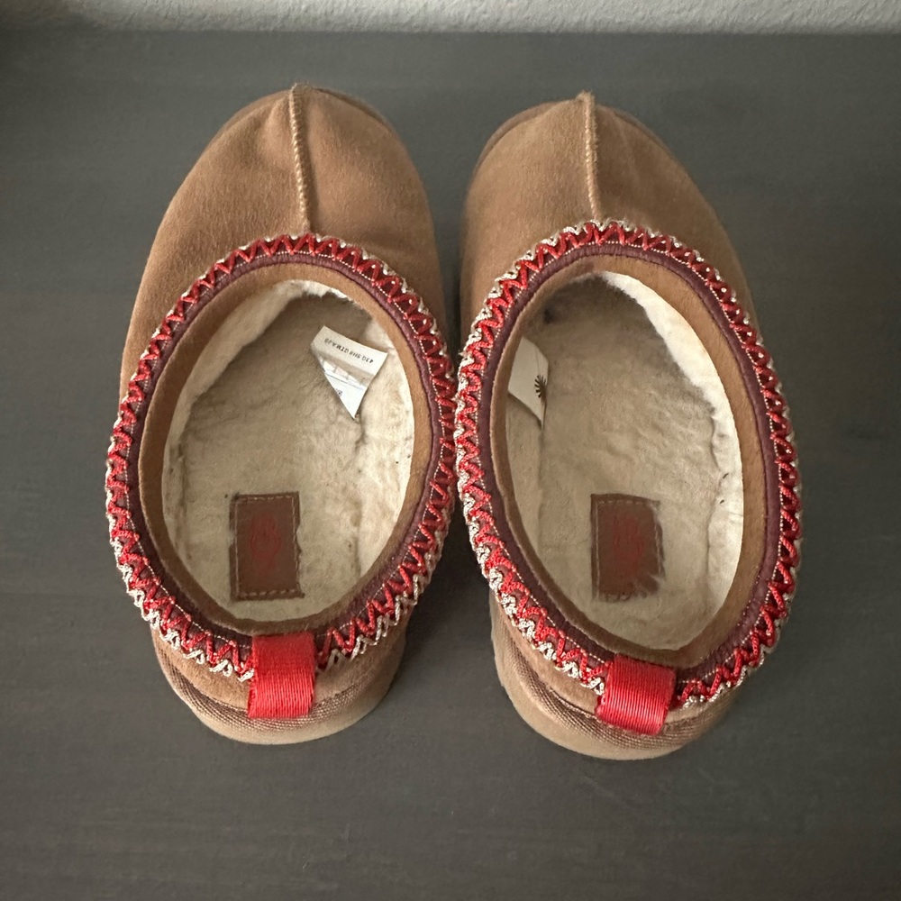 UGG Brown Slippers with Red Accent